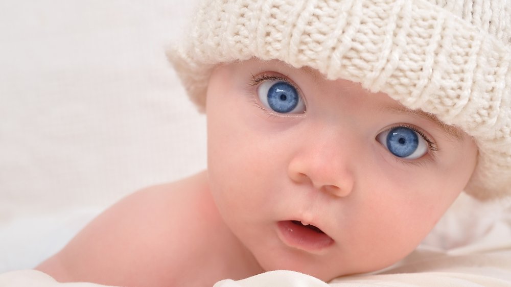 Baby mit blauen Augen