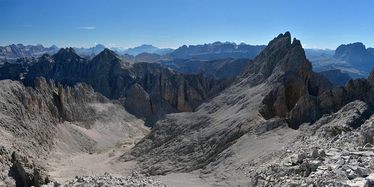 Berge der Geislergruppe und der Puezgruppe in den Südtiroler Dolomiten