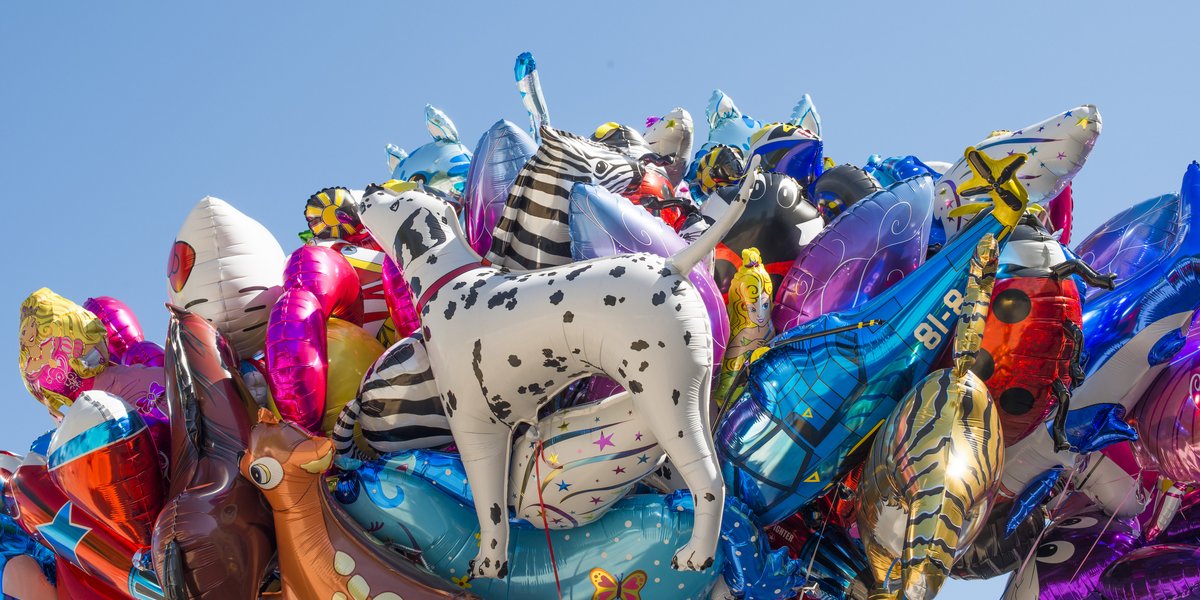 Mit Helium gefüllte Folienballone