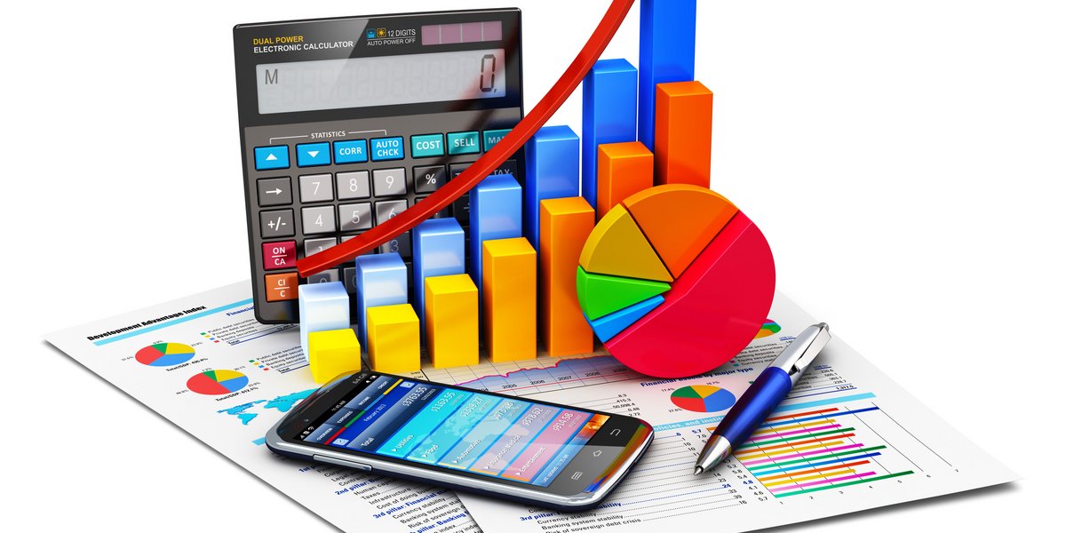 Image symbole : Diverses façons de représenter les évaluations statistiques &#40;diagrammes à barres, diagrammes circulaires, avec stylo à bille et calculatrice&#41;