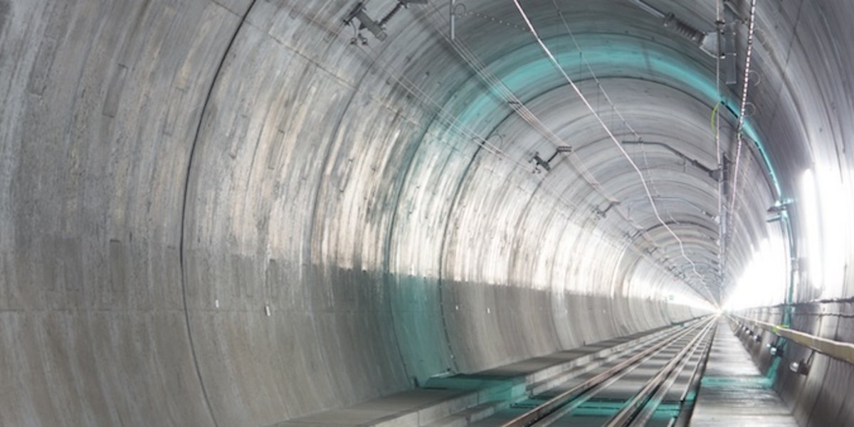 Vue de l'interieur du tunnel