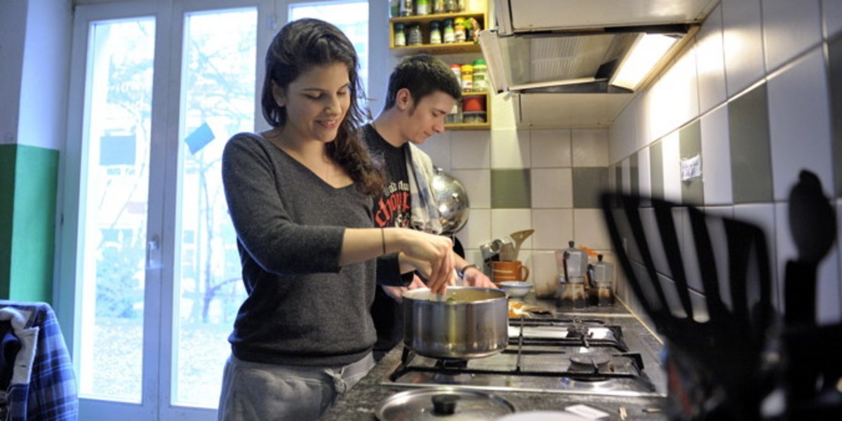 Gemeinsam Kochen macht Spass - und spart Energie &#40;Bild: © SATW / Franz Meier&#41;