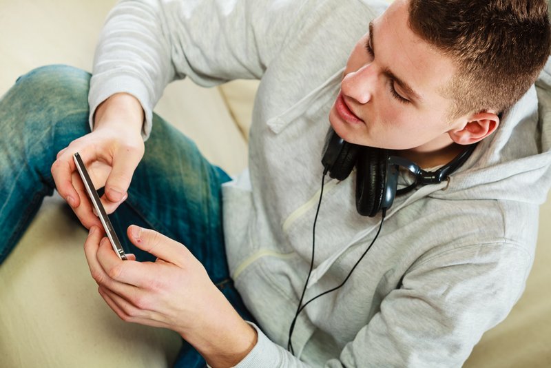 Musik hören am Smartphone