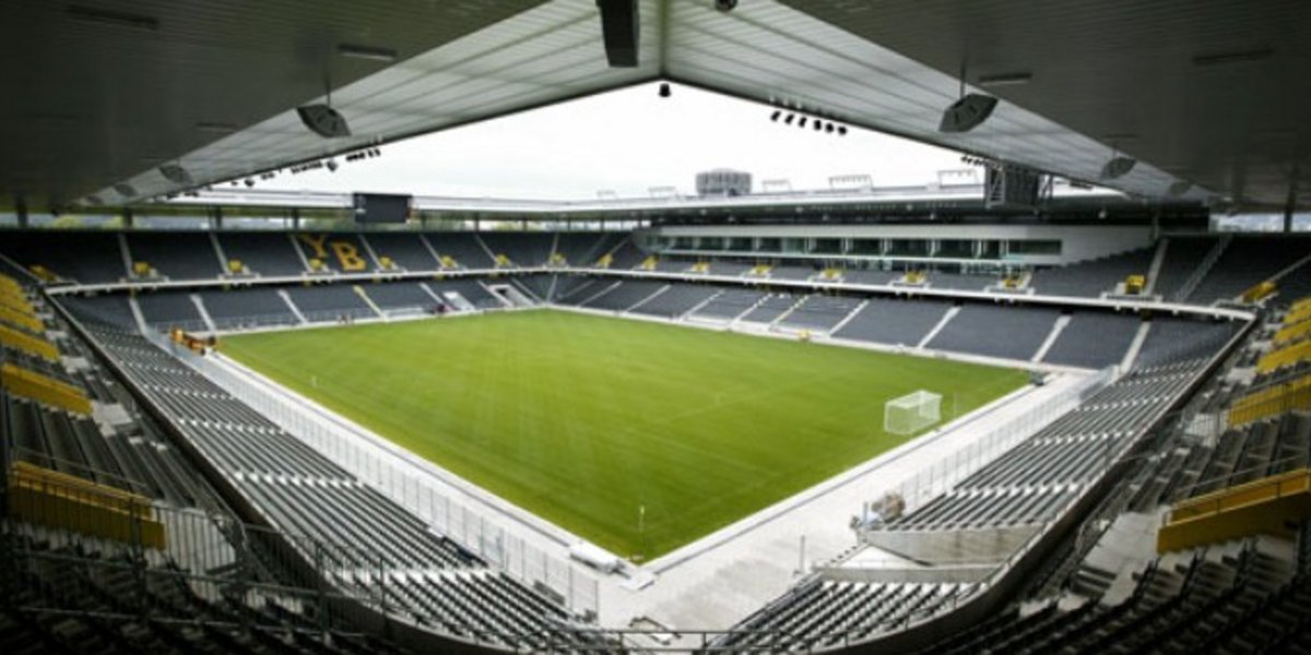 Stade de Suisse von innen.