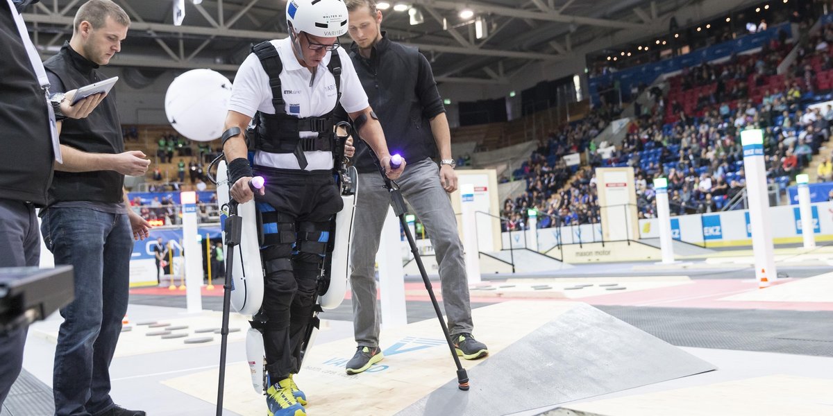 Parcours avec exosquelettes au Cybathlon 2016