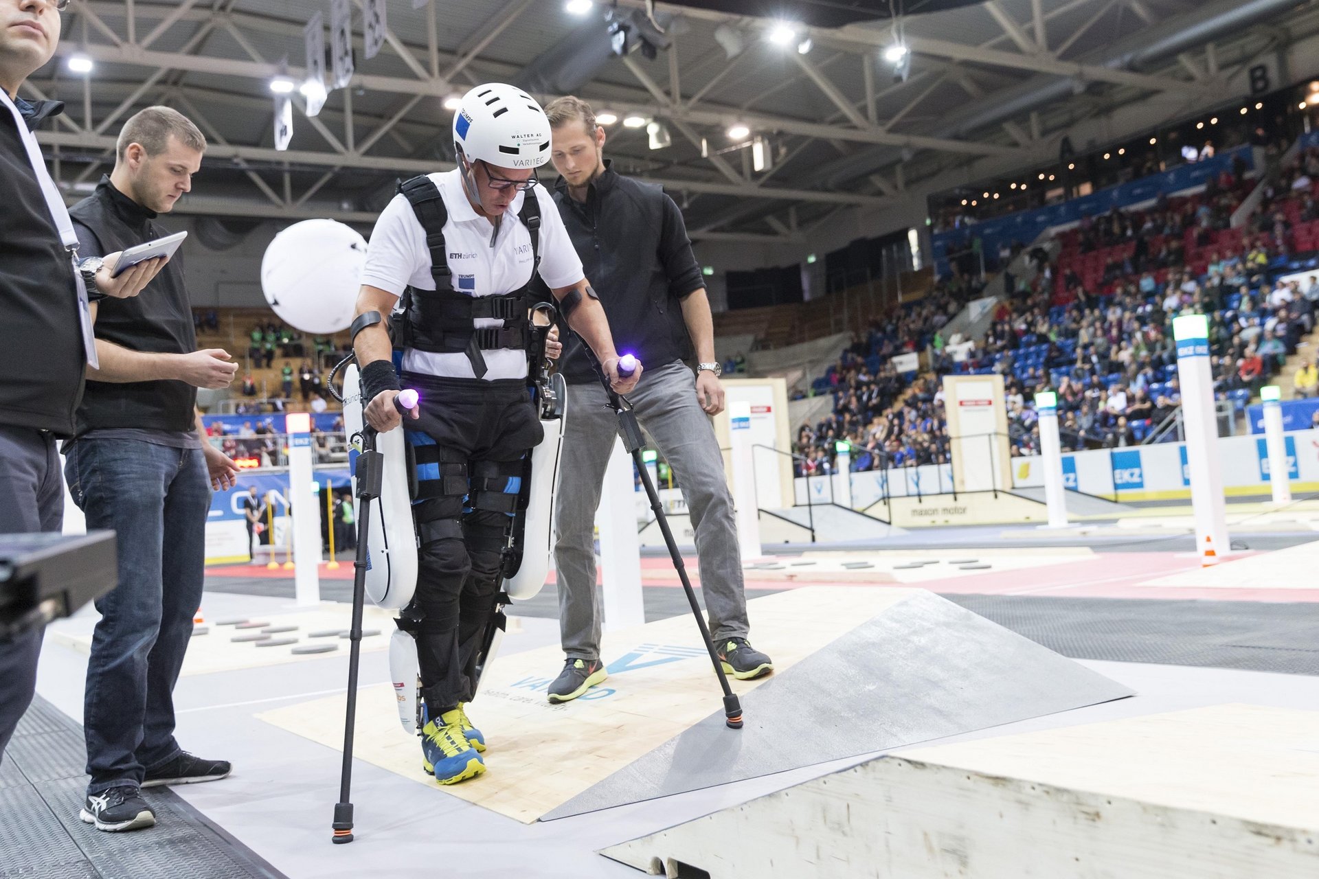 Parcours avec exosquelettes au Cybathlon 2016