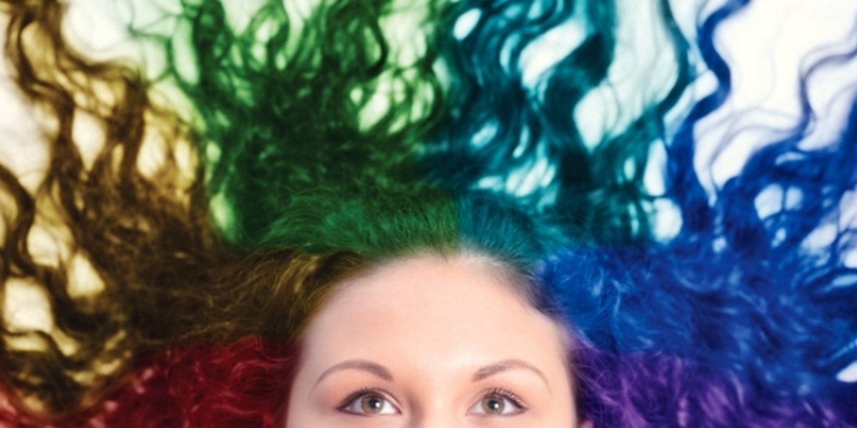 Farbmoleküle färben Haare in allen Farbvarianten