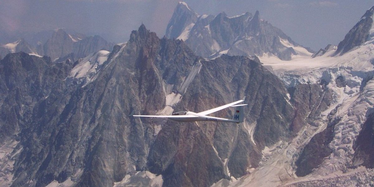 Segelflugzeug am Mont Blanc