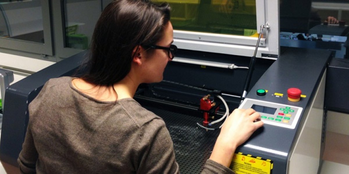 découpe laser au fablab de Renens