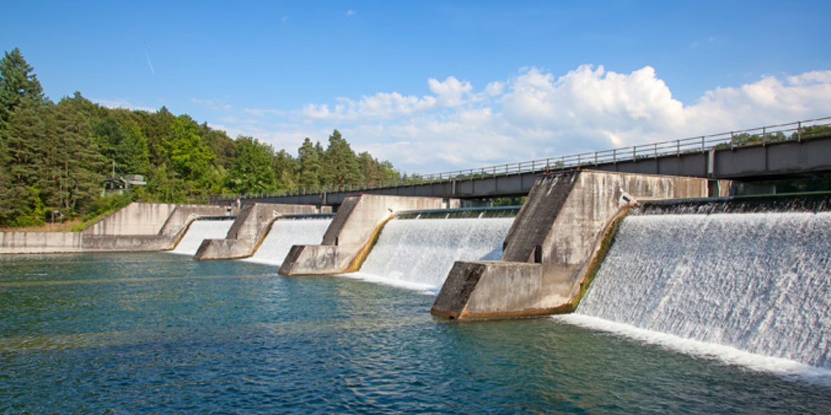 Des centrales sur les fleuves peuvent aussi produire de l'électricité