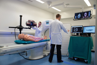 Für eine virtuelle Autopsie werden die Leichen mit einer Stereokamera von aussen abgescannt