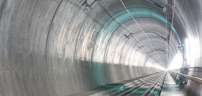 Vue de l'interieur du tunnel