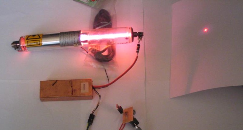 Kleiner Helium-Neon-Laser