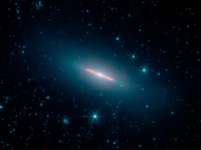 Galaxie NGC 5866