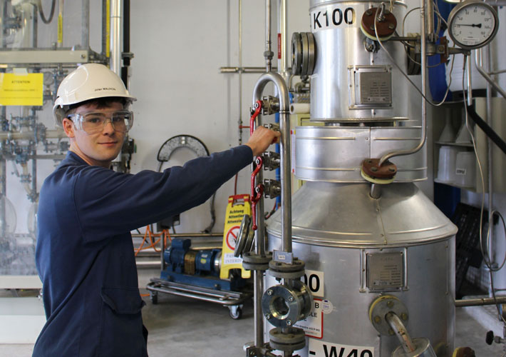 Jolan Mauron, apprenti technologue en production chimique et pharmaceutique