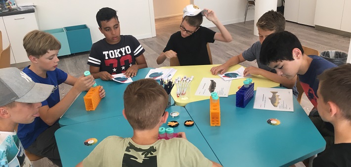 Les élèves à l'atelier